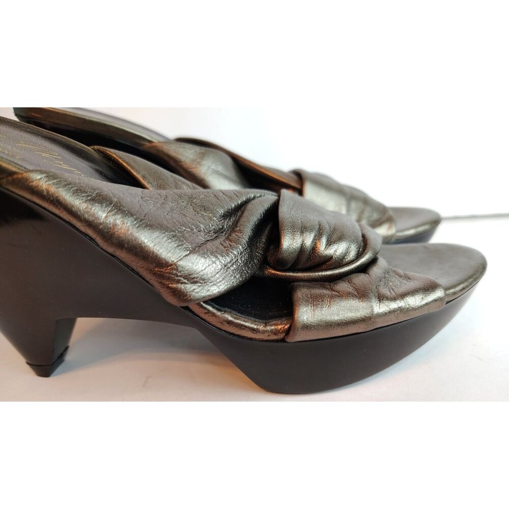 Vintage Robert Clergerie Gold Pump Heels, Twist Gold Tone Leather, Size 6 Disco